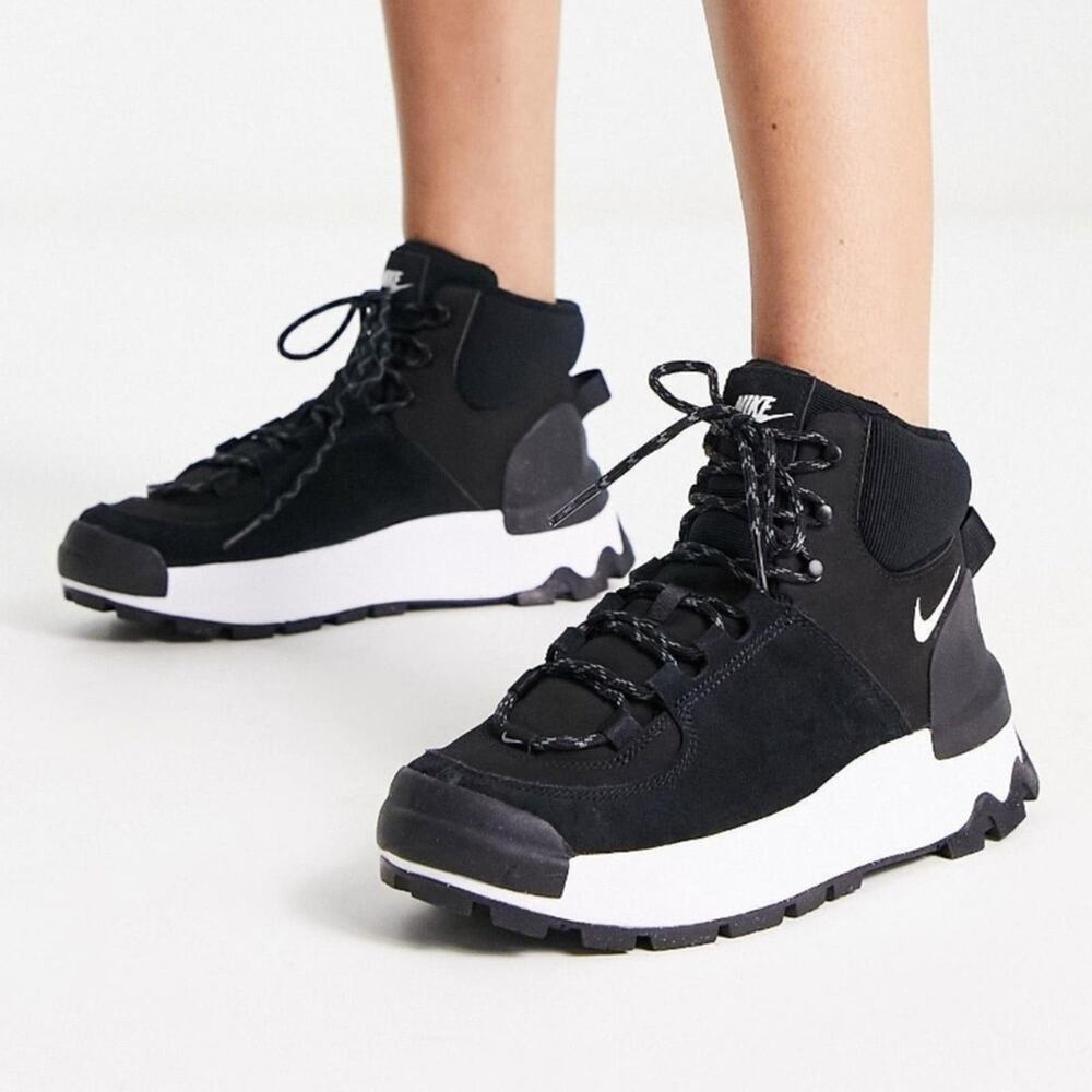 Nike City Classic‎ Manoa Hiker Boots Black White Hiking Trail Boots Sneakers 7